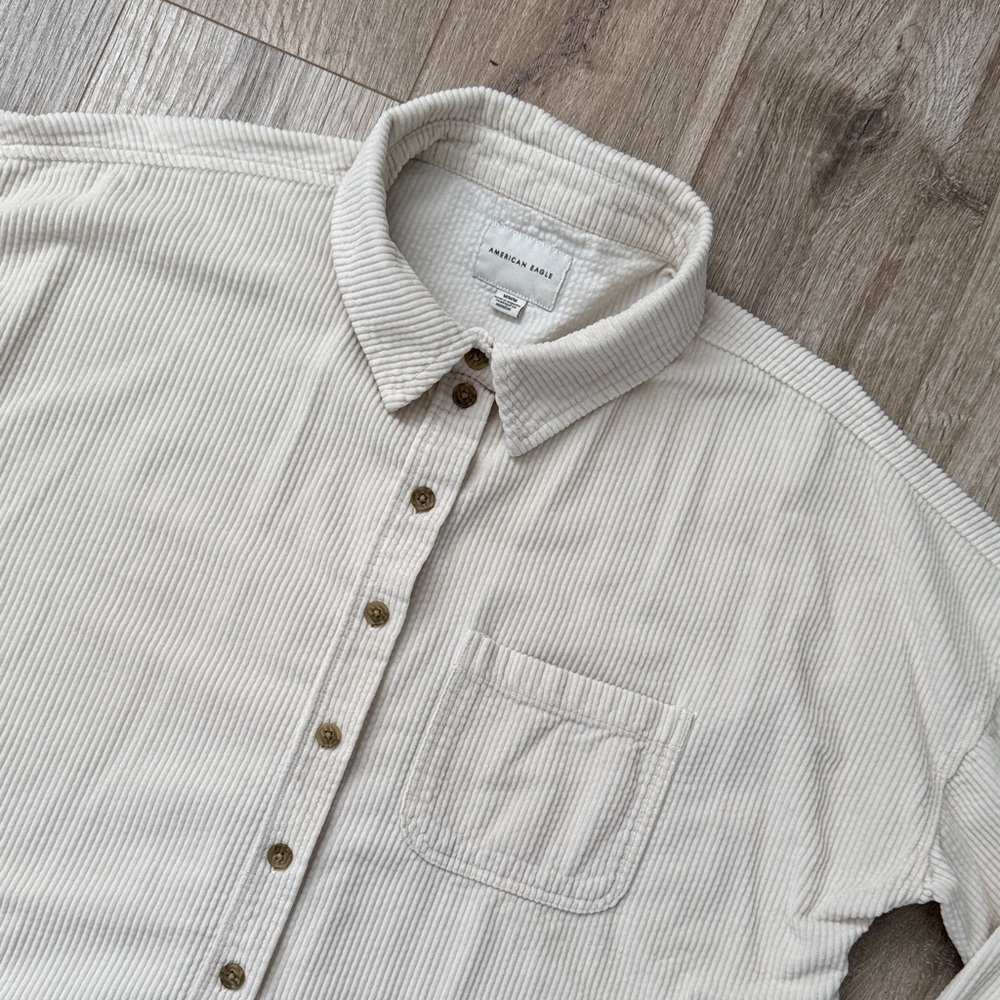 American Eagle Women’s Cream Corduroy Cropped Oversized Shirt Size M - Picture 4 of 11